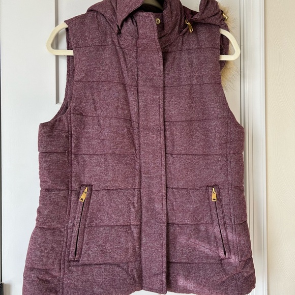 NWT - Women's Banana Republic Plum Puffer Vest - Picture 1 of 6